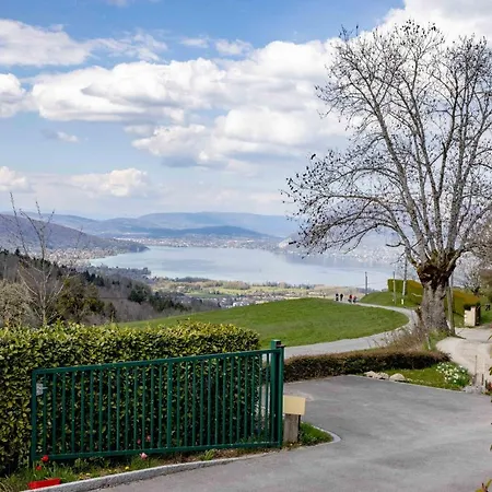 D'annecy Chalet: Mountain View Retreat With Terrace And Garden Holiday home